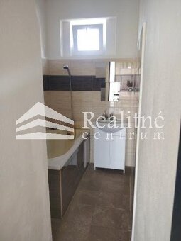 Ponúkame priestranný RD vo Veľkom Ďure - 18