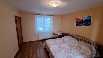 EXKLUZÍVNY PREDAJ-prerobený 4 izb.RD s vedľajším domom v KN - 18
