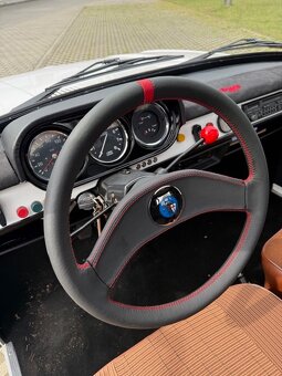 Renovace a obšítí sportovního volantu pro vašeho veterána - 18