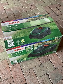 Robotická kosačka BOSCH Indego XS300 - 18