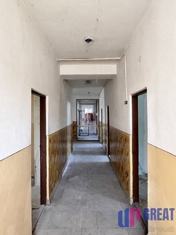 Na predaj budova s veľkým pozemkom–priemyselná zóna,Gbely - 18
