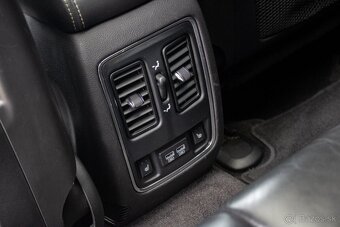 Jeep Grand Cherokee 3.0L V6 Overland A/T - 18