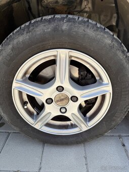 Toyota Yaris 1.0 VVT 2010 - 18