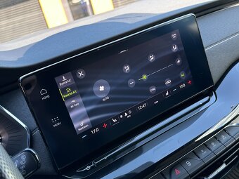 Škoda Octavia Combi 2.0 TDi DSG - 18