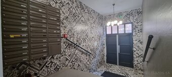 NOVINKA  I  MODERNÝ 2i.BYT S LOGGIOU a S PARKOVANÍM  / BA I. - 18