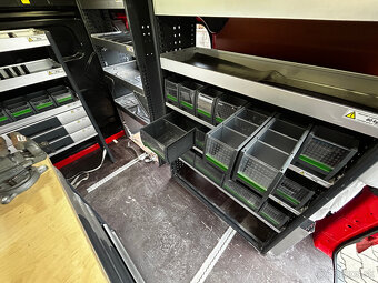 Ford Transit Custom L1H2, regálový systém BOTT, DPH  - 18
