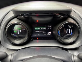 ✅Toyota Yaris 1.5 Hybrid ,Selection, 2021, 43 000km, Záruka - 18