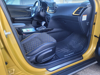 Kia XCee´d, 1,6CRDI 100KW EXCLUSIV 46000KM - 18