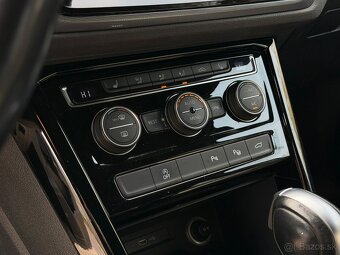VW Touran R-Line, 7 místný DSG - 18