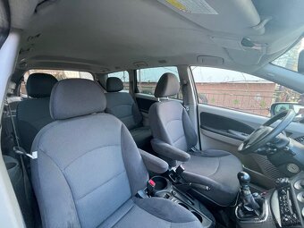 Mitshubishi Grandis 7-miestne - 18