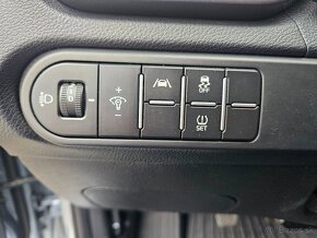 Kia CEED 1.0 T-GDI 73,6kW SILVER, v záruke, SR - 18