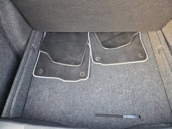 Škoda Octavia Combi Laurin&Klement 4x4 2,0TDi DSG 2011 - 18