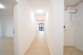 PREDAJ, 2-izbový byt, terasa + záhrada, Stará Lesná, Vysoké  - 18