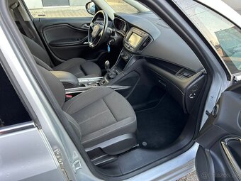 Opel Zafira Tourer - 18