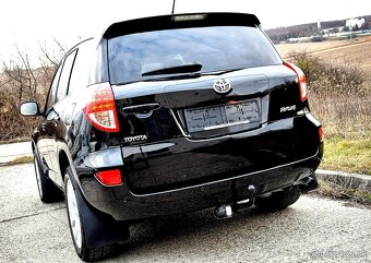 T0Y0TA RAV4 2.2D 4x4 Top stav - 18