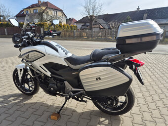 Prodám Honda NC 750X , r. v. 2014, verze s ABS - 18