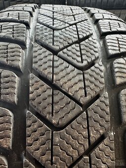 5x112 R18 7,5J ET51 Volkswagen + 225/40 R18 Pirelli zimné - 18