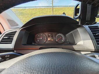 VW Transporter T6 2.0TDi 110 KW M6 10/2018 - 18