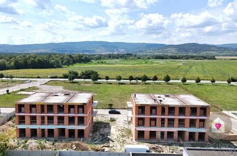 3i. BYT - 74 m2 + 17,5 m2 balkón, TEP. ČERPADLO, KLIMATIZÁCI - 18