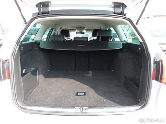Volkswagen Passat Variant 3.2 V6 Highline 4-Motion DSG - 18