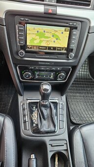 Škoda Superb 2.0 TDI CR Elegance DSG - 18