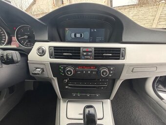 BMW Rad 3 Coupé 330 xd A/T - 18