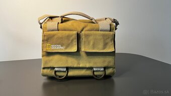 Nikon D7100 + NIKKOR 35mm F1.8 AF-S DX + bag - 18