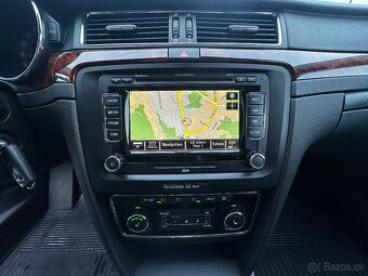 Škoda Superb Combi 2.0 TDi Elegance DSG - 18