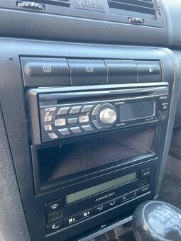 Škoda Octavia 1.9 TDI 81kw Ambiente - 18