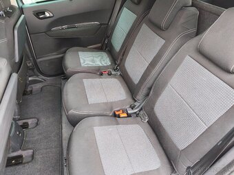 Peugeot 5008 1.6 HDI 7miestne - 18