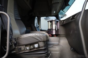 Volvo FMX so žeriavom HIAB - 18