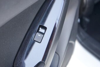 39-Mazda, 3, 2017, nafta, 2.2 D, 110kw - 18