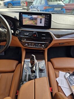 BMW 530i mHEV xDrive A/T8 252k Luxury (benzín) - 18