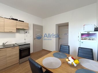 NOVÁ CENA Predaj domu s dvomi bytovými jednotkami na Chrenov - 18