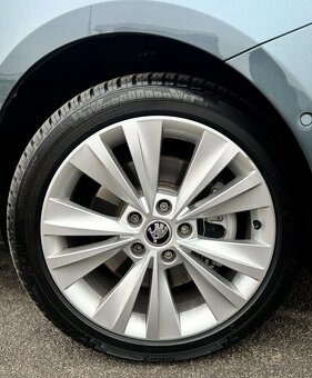 ŠKODA SUPERB 2.0 TDI ELEGANCE PLUS FACELIFT COMBI - 18