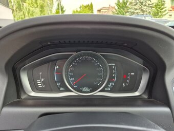 Volvo XC60 D4 2.4L Drive-E Momentum Geartronic AWD - 18