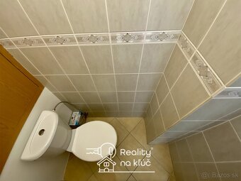 Na predaj veľký podkrovný 2-izbový byt na Andovskej ulici - 18