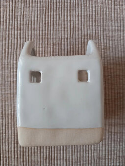 Keramický svietnik domček na čajový kahanček 7x5,3 cm - 18