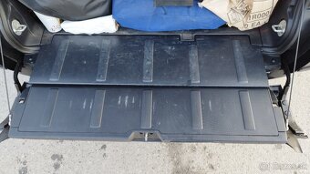Mitsubishi Outlander 2,2DID,7miestne,automat - 18