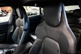 Porsche Taycan 4S - 18