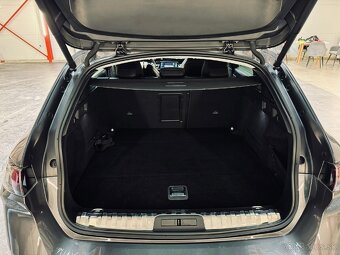 Peugeot 508 SW 1,5 BlueHDi Allure
 - 18