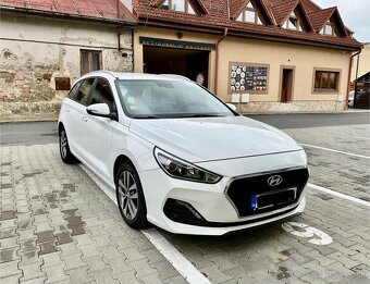 Hyundai i30 CW 1.6 CRDi, 85 kW, r.v. 2019, SK, vyservisované - 18