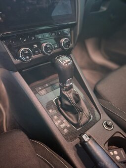 Škoda Octavia Combi 2.0 TSI 245k RS DSG
 - 18