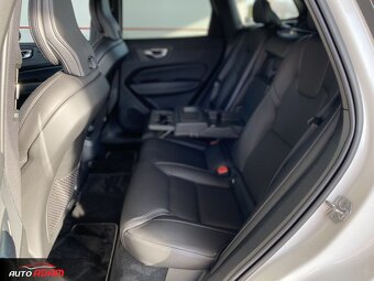 Volvo XC60 B4 145 kW AWD Geartronic R-Desing - 18