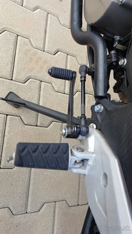 CF Moto 650 MT - 18