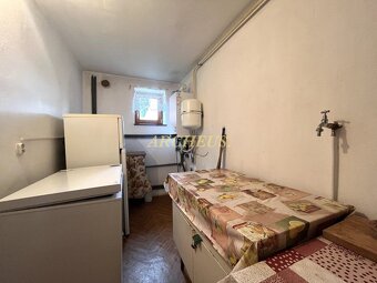 PREDAJ - RODINNÝ DOM S VEĽKÝM POZEMKOM, REŠOV, BARDEJOV 8 KM - 18