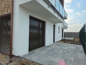 MODERNÉ 4-IZBOVÉ BYTY S VLASTNOU ZÁHRADOU A PARKOVANÍM - 18