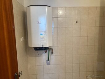 Podnikateľský objekt - 18