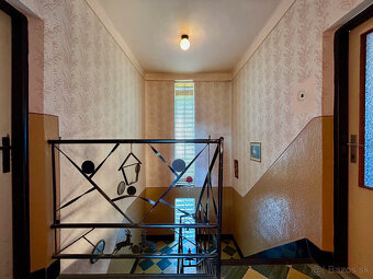 Na predaj čiastočne rekonštruovaný 4-izb. RD s garážou. - 18