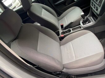 Ford Focus Combi 1.6i 74kW klimatizace tažné ABS 2007 - 18